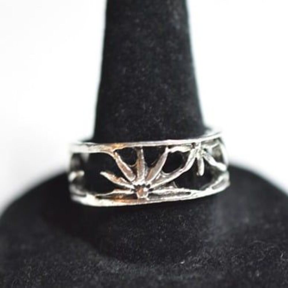 Sunrise Sunburst Silver Tone Retro Chic Unisex Size 7 Ring
